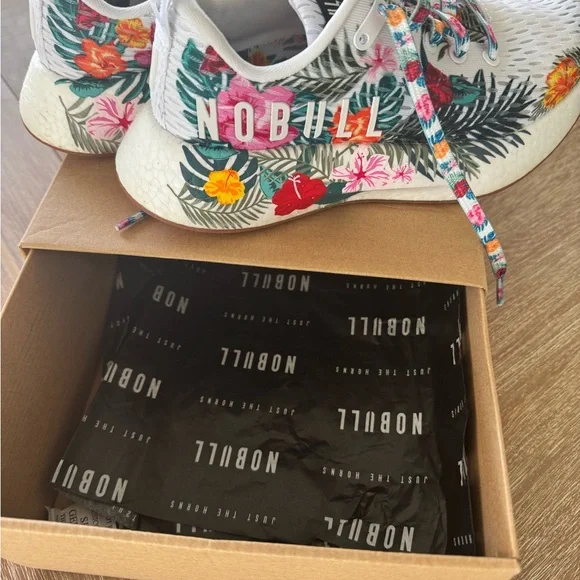 NOBULL Floral Sneakers. Tropical print woman size 5.5. GU come with box. - Picture 11 of 14
